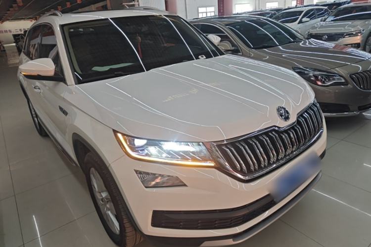 Used Skoda Kodiaq 2018 Facelifted TSI330 5-Seater Two-Wheel-Drive Luxury Enjoyment Edition Front Right 45 Deg