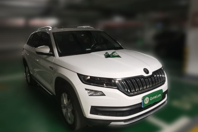 Used Skoda Kodiaq 2018 Facelifted TSI330 5-Seater Two-Wheel-Drive Luxury Enjoyment Edition Front Right 45 Deg