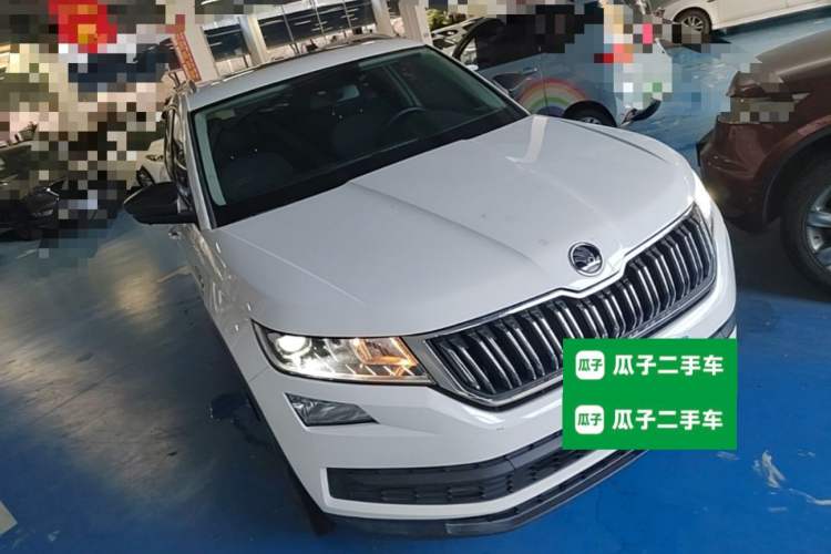 Used Skoda Kodiaq 2018 Facelifted TSI330 5-Seater Two-Wheel-Drive Comfort Edition Front Right 45 Deg