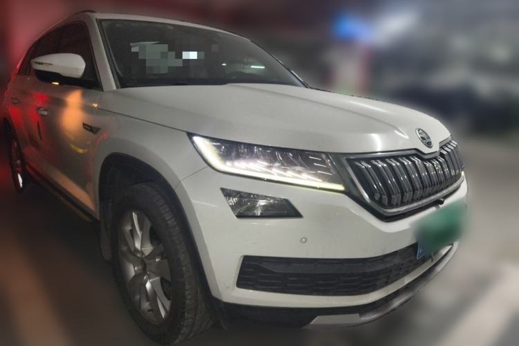Used Skoda Kodiaq 2018 Facelifted TSI330 5-Seater Two-Wheel-Drive Luxury Enjoyment Edition Front Right 45 Deg