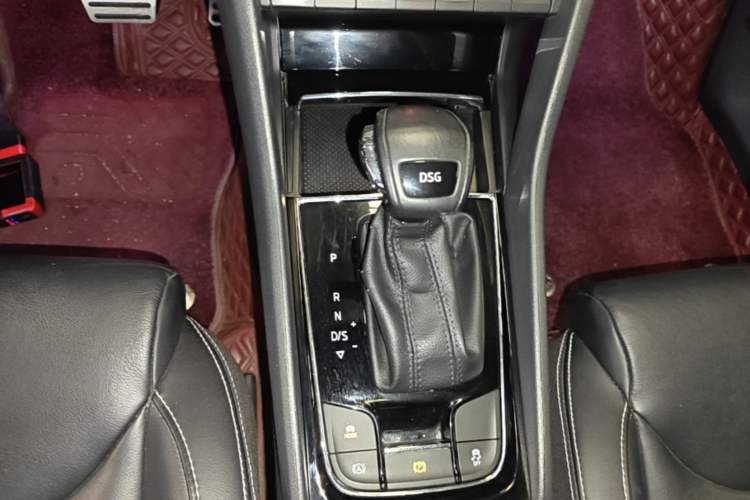 Used Skoda Kodiaq 2018 Restyled TSI330 7-Seater Two-Wheel Drive Luxury Enjoyment Edition Gear Lever