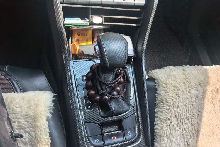 Used Skoda Kodiaq 2018 Facelifted TSI330 5-Seater Two-Wheel-Drive Comfort Edition Gear Lever