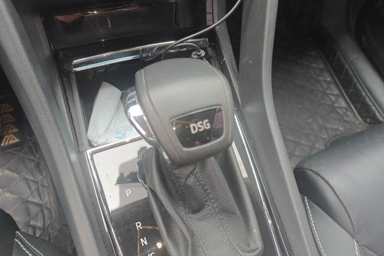 Used Skoda Kodiaq 2018 TSI330 7-Seater Two-Wheel-Drive Luxury Enjoyment Edition Gear Lever