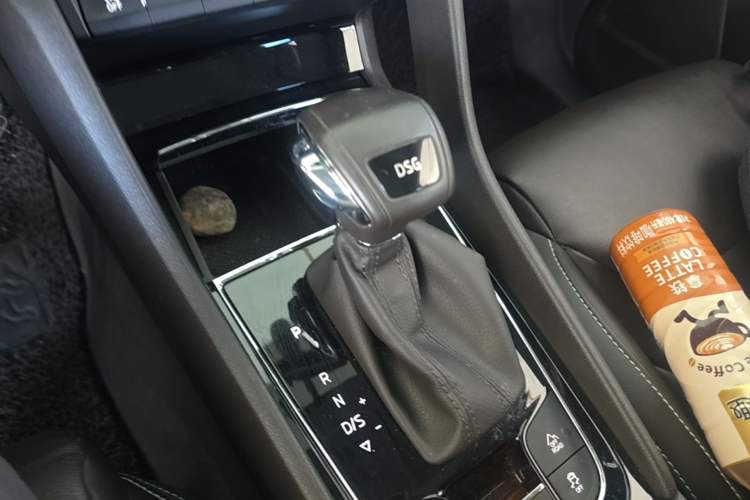 Used Skoda Kodiaq 2018 TSI380 7-Seater Four-Wheel-Drive Flagship Edition Gear Lever