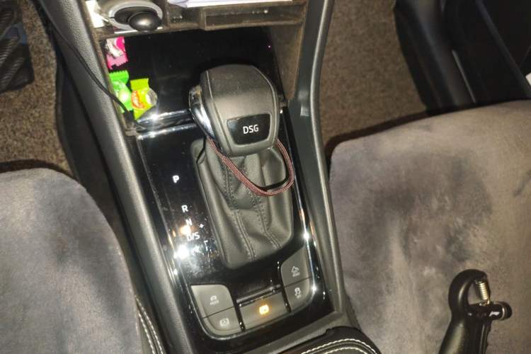 Used Skoda Kodiaq 2018 TSI380 7-Seater Four-Wheel-Drive Flagship Edition Gear Lever