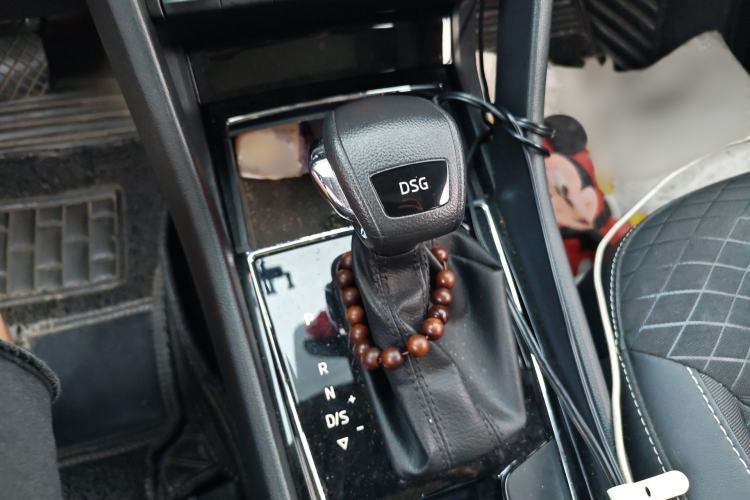 Used Skoda Kodiaq 2018 Facelifted TSI330 5-Seater Two-Wheel-Drive Comfort Edition Gear Lever