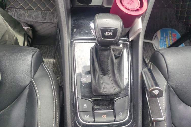 Used Skoda Kodiaq 2018 Facelifted TSI330 5-Seater Two-Wheel-Drive Luxury Enjoyment Edition Gear Lever