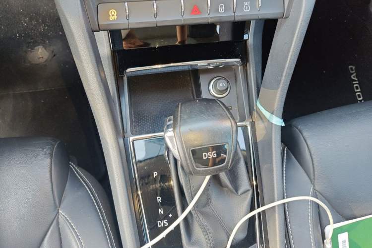Used Skoda Kodiaq 2018 TSI330 7-Seater Two-Wheel-Drive Luxury Enjoyment Edition Gear Lever