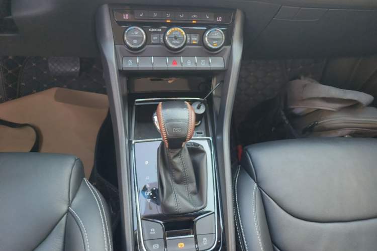 Used Skoda Kodiaq 2018 Restyled TSI330 7-Seater Two-Wheel Drive Luxury Enjoyment Edition Gear Lever
