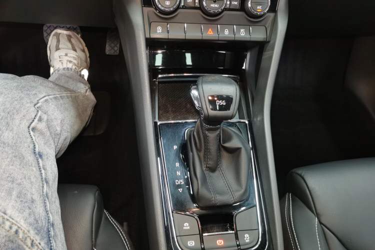 Used Skoda Kodiaq 2018 TSI330 5-Seater Two-Wheel-Drive Luxury Enjoyment Edition Gear Lever