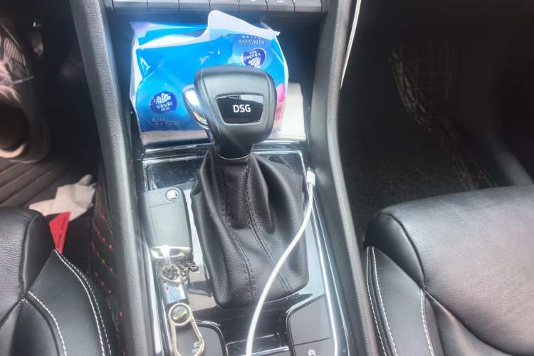 Used Skoda Kodiaq 2018 Restyled TSI330 7-Seater Two-Wheel Drive Luxury Enjoyment Edition Gear Lever
