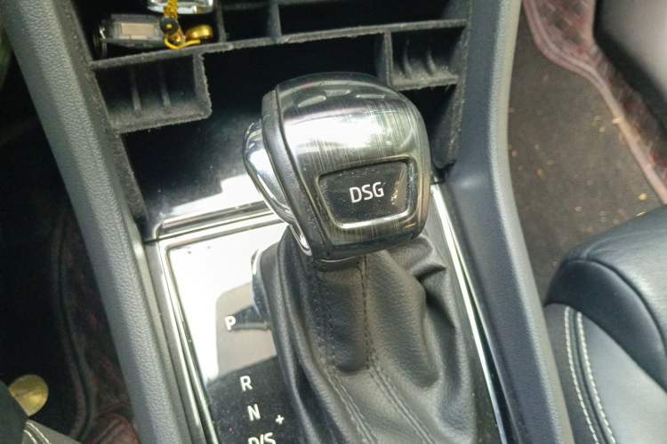 Used Skoda Kodiaq 2018 TSI380 7-Seater Four-Wheel-Drive Flagship Edition Gear Lever