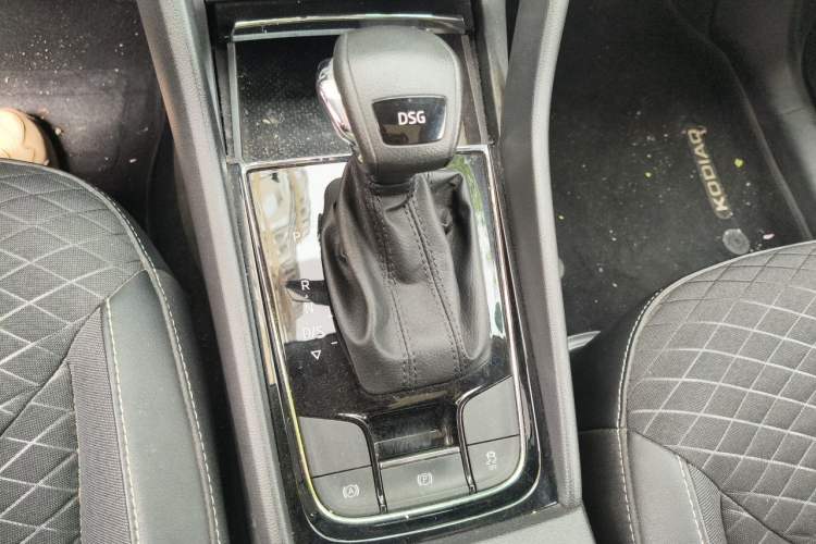 Used Skoda Kodiaq 2018 Facelifted TSI330 5-Seater Two-Wheel-Drive Comfort Edition Gear Lever