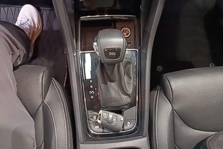 Used Skoda Kodiaq 2018 Facelifted TSI330 5-Seater Two-Wheel-Drive Luxury Enjoyment Edition Gear Lever