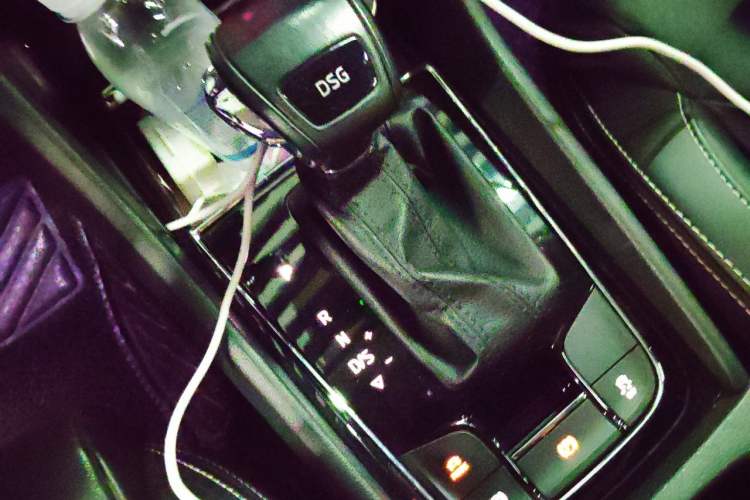 Used Skoda Kodiaq 2018 Facelifted TSI330 5-Seater Two-Wheel-Drive Luxury Enjoyment Edition Gear Lever