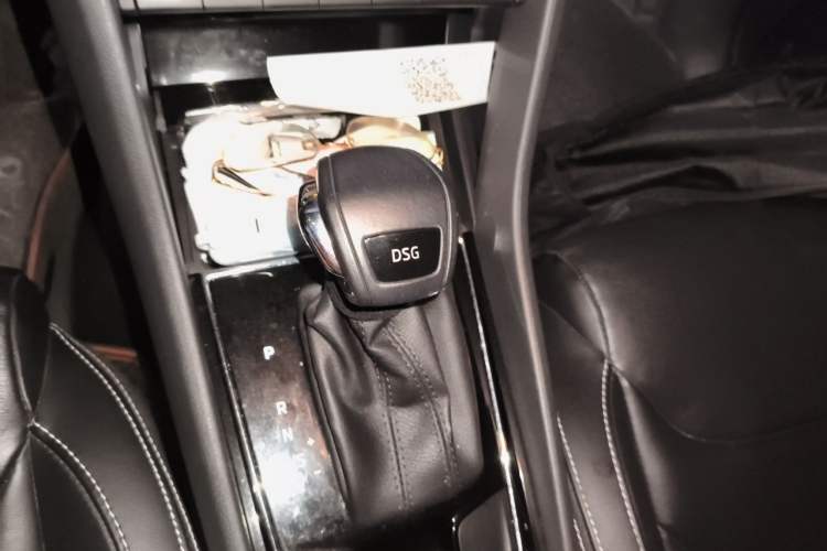 Used Skoda Kodiaq 2018 Facelifted TSI330 5-Seater Two-Wheel-Drive Luxury Enjoyment Edition Gear Lever