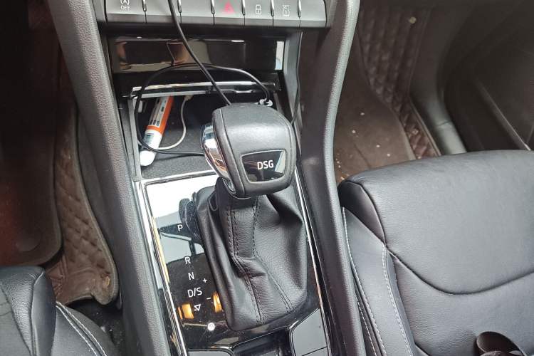 Used Skoda Kodiaq 2018 TSI330 7-Seater Two-Wheel-Drive Luxury Enjoyment Edition Gear Lever