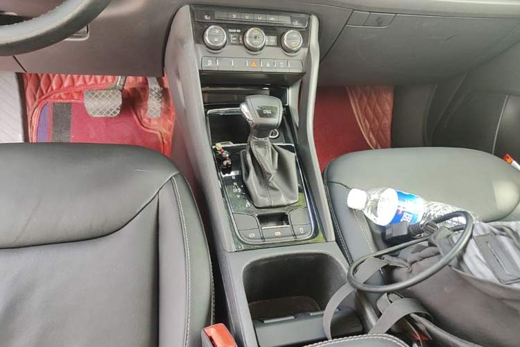 Used Skoda Kodiaq 2018 Facelifted TSI330 5-Seater Two-Wheel-Drive Luxury Edition Gear Lever