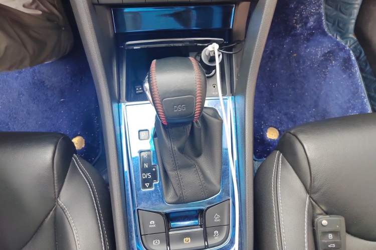 Used Skoda Kodiaq 2018 TSI380 7-Seater Four-Wheel-Drive Flagship Edition Gear Lever