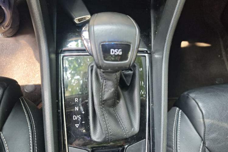Used Skoda Kodiaq 2018 Restyled TSI330 7-Seater Two-Wheel Drive Luxury Enjoyment Edition Gear Lever