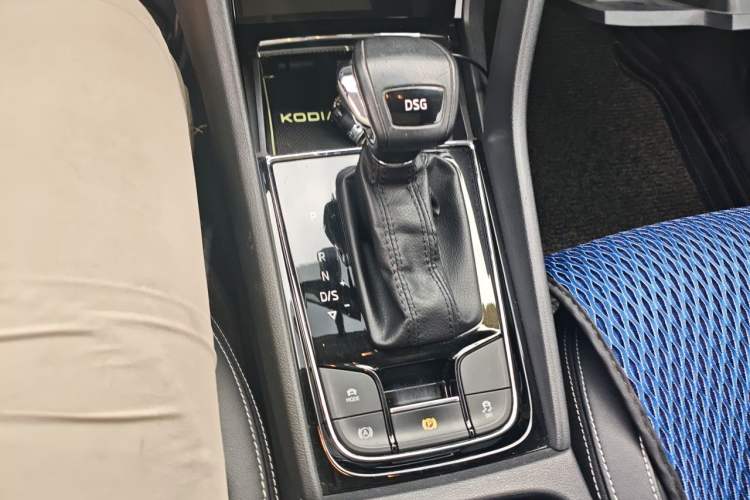 Used Skoda Kodiaq 2018 Facelifted TSI330 5-Seater Two-Wheel-Drive Luxury Enjoyment Edition Gear Lever