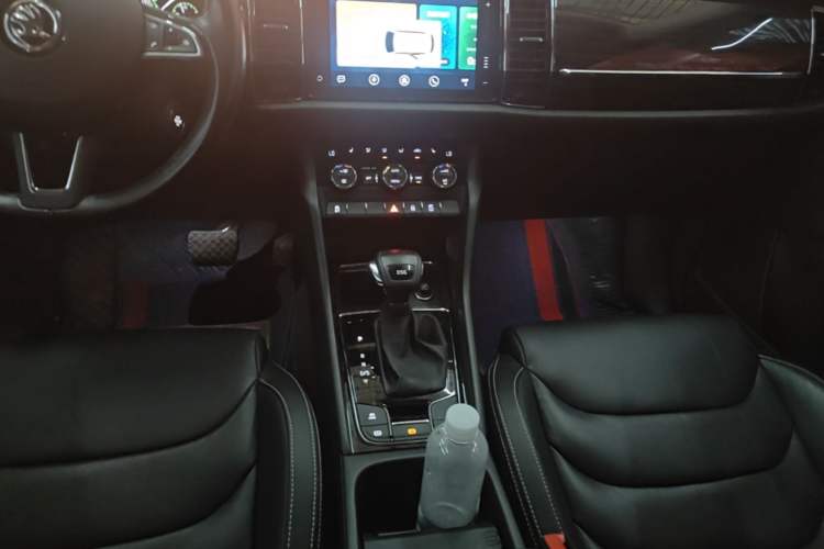 Used Skoda Kodiaq 2018 Facelifted TSI330 5-Seater Two-Wheel-Drive Luxury Enjoyment Edition Gear Lever