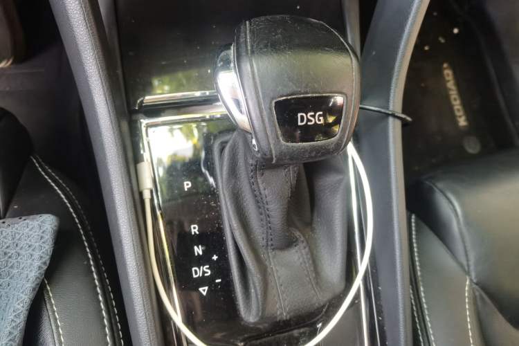Used Skoda Kodiaq 2018 Facelifted TSI330 5-Seater Two-Wheel-Drive Luxury Enjoyment Edition Gear Lever