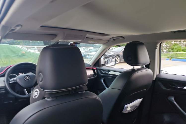 Used Skoda Kodiaq 2018 Facelifted TSI330 5-Seater Two-Wheel-Drive Comfort Edition Headliner