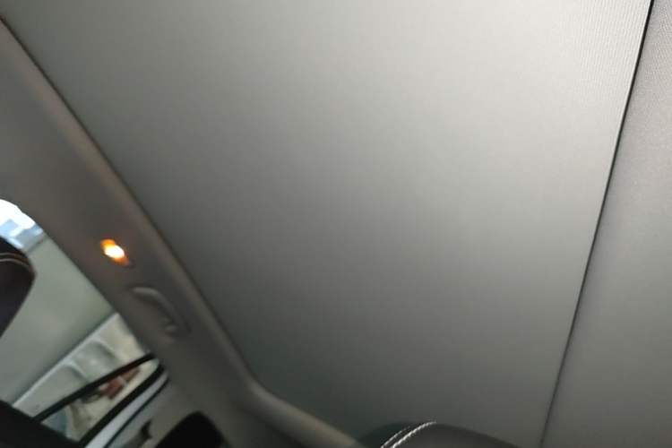 Used Skoda Kodiaq 2018 Facelifted TSI330 5-Seater Two-Wheel-Drive Comfort Edition Headliner