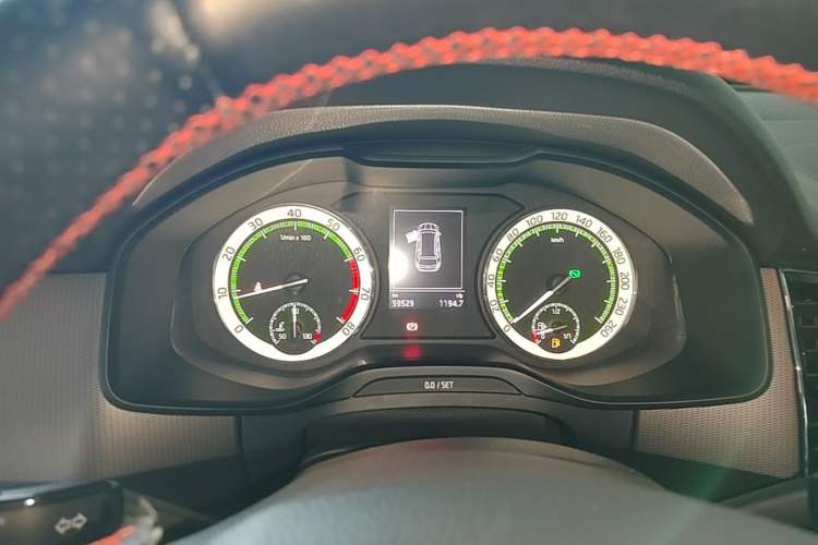 Used Skoda Kodiaq 2018 Facelifted TSI330 5-Seater Two-Wheel-Drive Comfort Edition Instrument Cluster