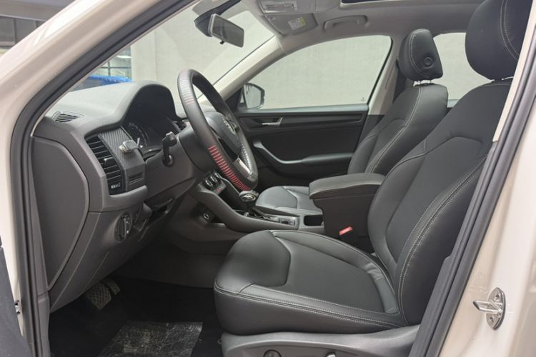 Used Skoda Kodiaq 2018 Facelifted TSI330 5-Seater Two-Wheel-Drive Standard Edition Interior 1