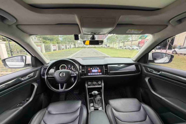 Used Skoda Kodiaq 2018 Facelifted TSI330 5-Seater Two-Wheel-Drive Luxury Enjoyment Edition Interior 1