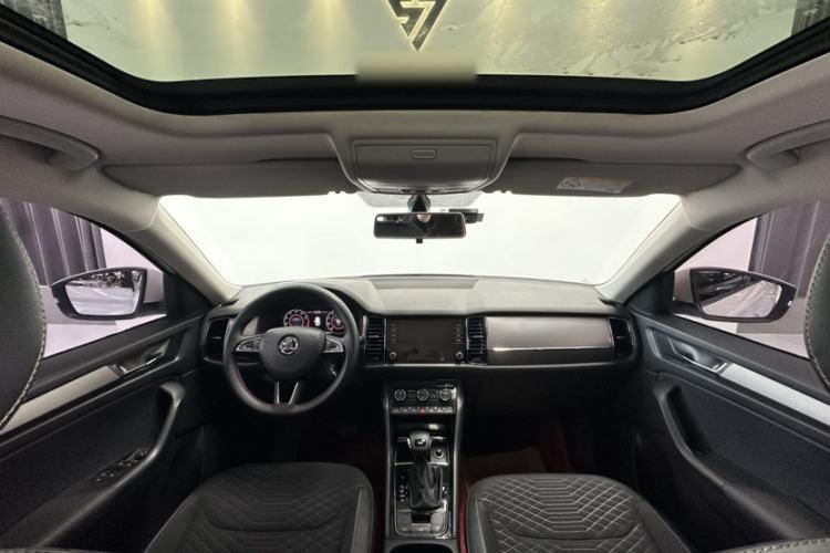 Used Skoda Kodiaq 2018 Facelifted TSI330 5-Seater Two-Wheel-Drive Comfort Edition Interior 1