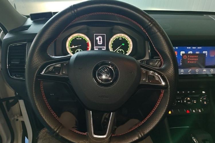 Used Skoda Kodiaq 2018 Facelifted TSI330 5-Seater Two-Wheel-Drive Comfort Edition Interior 2