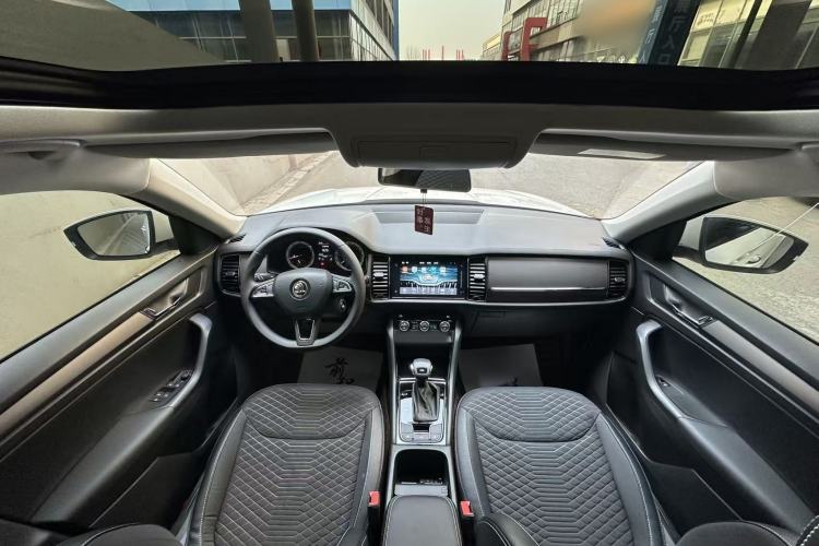 Used Skoda Kodiaq 2018 Facelifted TSI330 5-Seater Two-Wheel-Drive Comfort Edition Interior 2