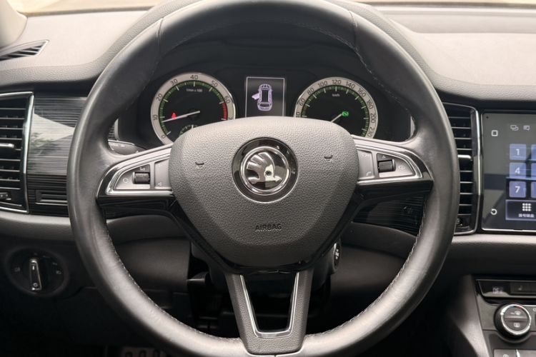 Used Skoda Kodiaq 2018 Facelifted TSI330 5-Seater Two-Wheel-Drive Luxury Enjoyment Edition Interior 2