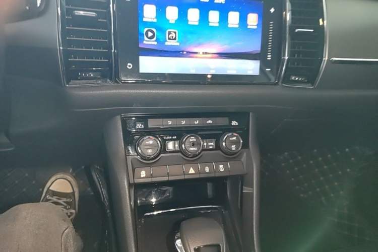 Used Skoda Kodiaq 2018 Facelifted TSI330 5-Seater Two-Wheel-Drive Comfort Edition Interior 3