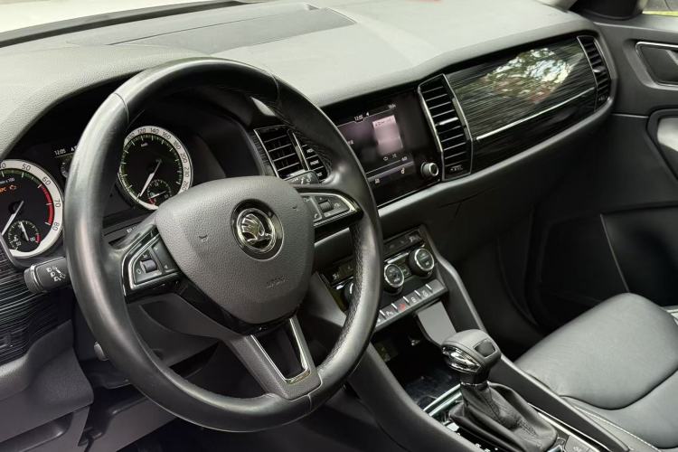 Used Skoda Kodiaq 2018 TSI380 7-Seater Four-Wheel-Drive Flagship Edition Interior 3