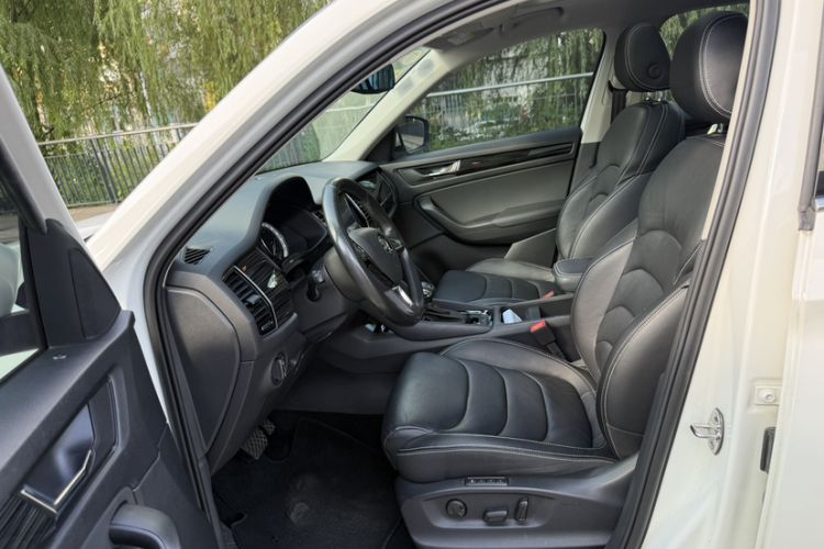 Used Skoda Kodiaq 2018 Facelifted TSI330 5-Seater Two-Wheel-Drive Luxury Enjoyment Edition Interior 3