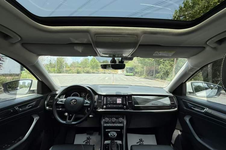 Used Skoda Kodiaq 2018 TSI380 7-Seater Four-Wheel-Drive Flagship Edition Interior 4