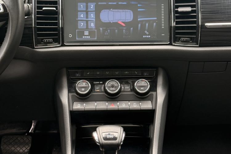 Used Skoda Kodiaq 2018 Facelifted TSI330 5-Seater Two-Wheel-Drive Luxury Enjoyment Edition Interior 5