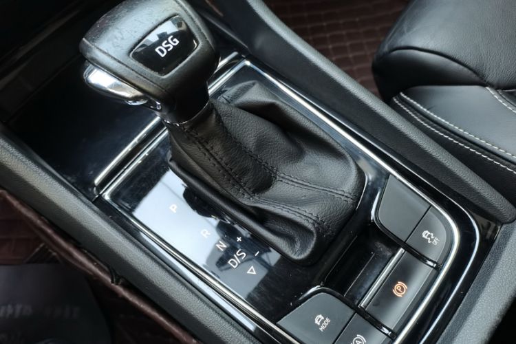 Used Skoda Kodiaq 2018 TSI330 7-Seater Two-Wheel-Drive Luxury Enjoyment Edition Interior 6