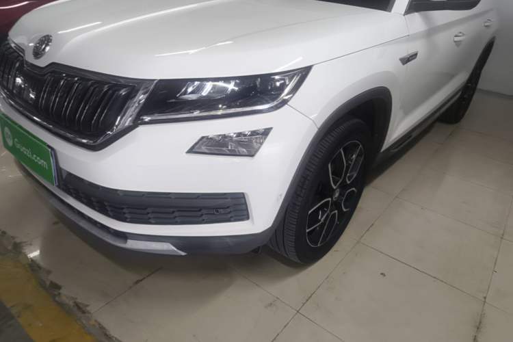 Used Skoda Kodiaq 2018 TSI380 7-Seater Four-Wheel-Drive Flagship Edition Left Front Headlight