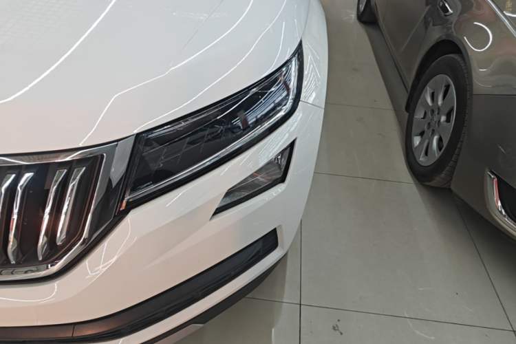 Used Skoda Kodiaq 2018 Facelifted TSI330 5-Seater Two-Wheel-Drive Luxury Enjoyment Edition Left Front Headlight