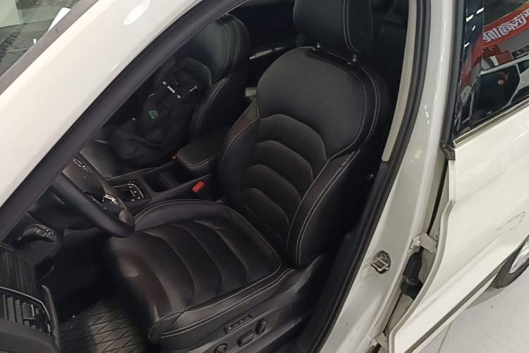 Used Skoda Kodiaq 2018 Facelifted TSI330 5-Seater Two-Wheel-Drive Luxury Enjoyment Edition Left Front Seat