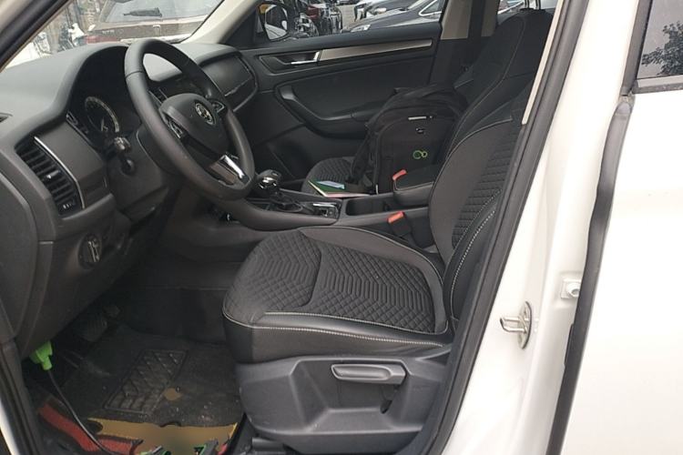 Used Skoda Kodiaq 2018 Facelifted TSI330 5-Seater Two-Wheel-Drive Comfort Edition Left Front Seat