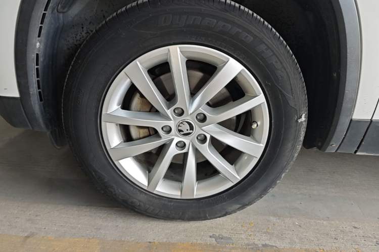 Used Skoda Kodiaq 2018 Facelifted TSI330 5-Seater Two-Wheel-Drive Comfort Edition Left Front Wheel Hub