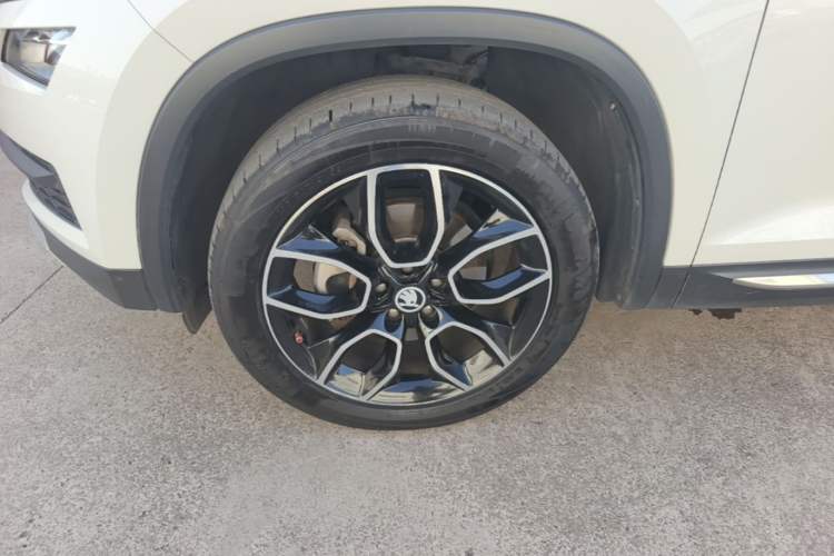 Used Skoda Kodiaq 2018 Restyled TSI330 7-Seater Two-Wheel Drive Luxury Enjoyment Edition Left Front Wheel Hub