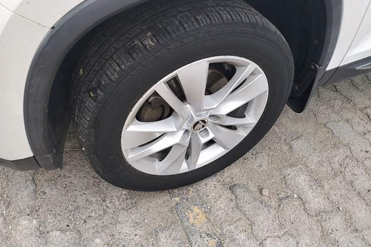 Used Skoda Kodiaq 2018 Facelifted TSI330 5-Seater Two-Wheel-Drive Comfort Edition Left Front Wheel Hub