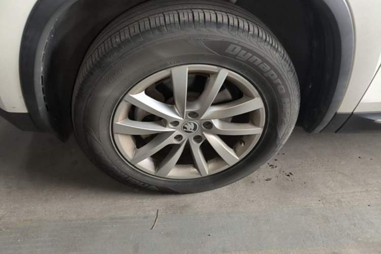 Used Skoda Kodiaq 2018 Facelifted TSI330 5-Seater Two-Wheel-Drive Comfort Edition Left Front Wheel Hub